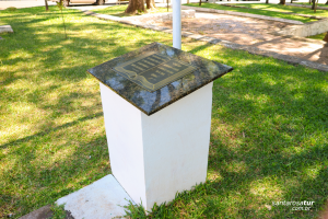 Monumento a Bíblia