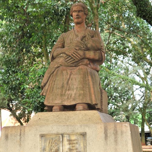 Monumento a Mãe