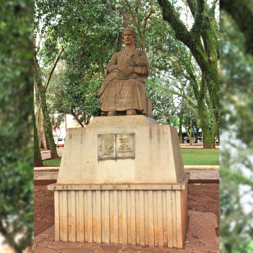 Monumento a Mãe