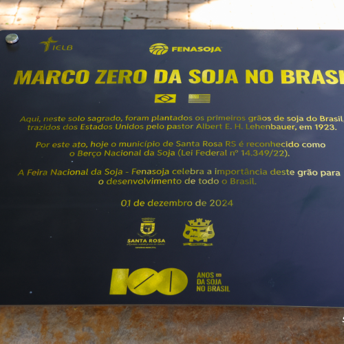 Monumento do marco zero da Soja no Brasil